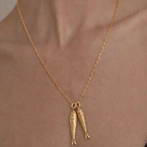Gold Fish Pendant Necklace R326